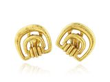 une paire de boucles d'oreilles plaquées or jaune, ornées d'un motif en nœud