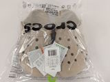 un sac contenant une paire de chaussures
