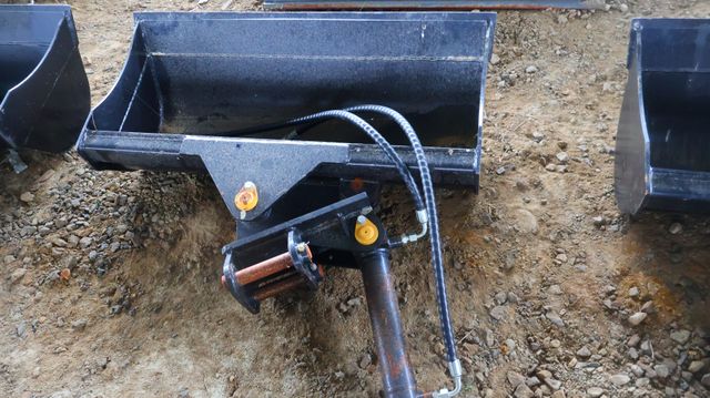 Godet inclinable hydraulique L970mm pour mini-pelle 1,5t-2,0t, ax...