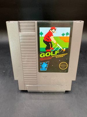 une image représentant une cartouche de jeu Nintendo sur laquelle figure un homme jouant au golf
