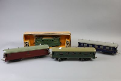 BLZ « O » : Rame électrique voyageurs avec motrice SNCF vert… - Photo 1