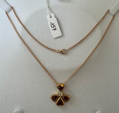 Chaîne en or jaune maille forçat, soutenant un Pendentif en …