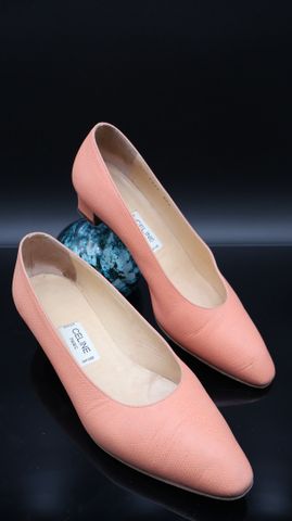 CELINE – Paire de chaussures à talon en cuir saumon. Pointure 39 ...