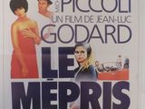 L'affiche du film « Le Merris » est accrochée au mur.