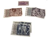 quatre types de timbres différents sur un fond blanc