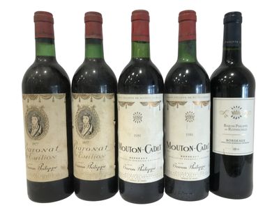 Ensemble comprenant 5 bouteilles :