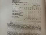 un livre ouvert comportant un certain nombre de chiffres