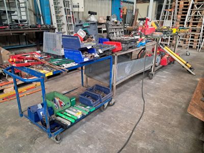 3 Tables sur roulettes, - Photo 1