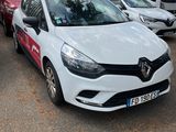 le nombre de voitures garées dans un parking