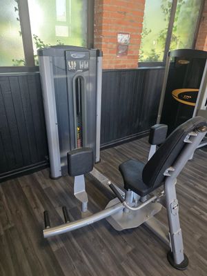 a machine that is sitting in the middle of a room