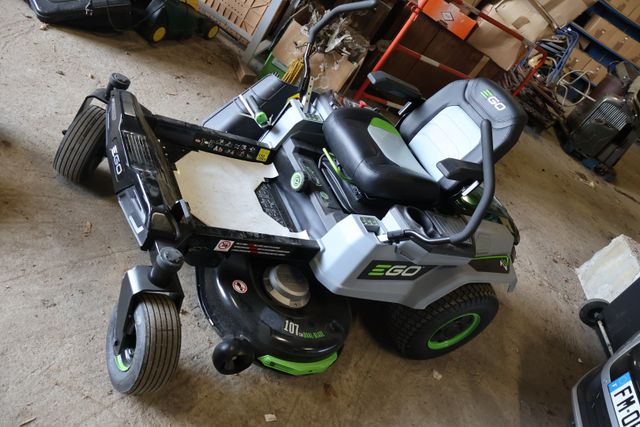 Machine NEUVE : EGO – Tondeuse autoportée sur batterie Zero Turn ...