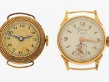 deux montres placées côte à côte