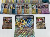 jeu de cartes à collectionner pokemon avec beaucoup de cartes et beaucoup de cartes