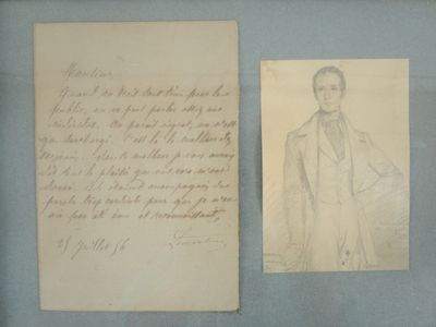 un vieux dessin représentant un homme en manteau à côté d'une feuille de papier