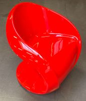 MISS PETRA - Fauteuil en résine rouge édition MYYOUR (usures…