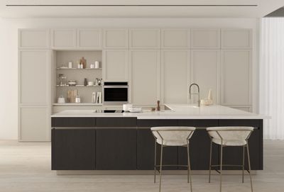 Cuisine " VENETIA CUCINA LUPIGRIS" moderne avec îlot central…