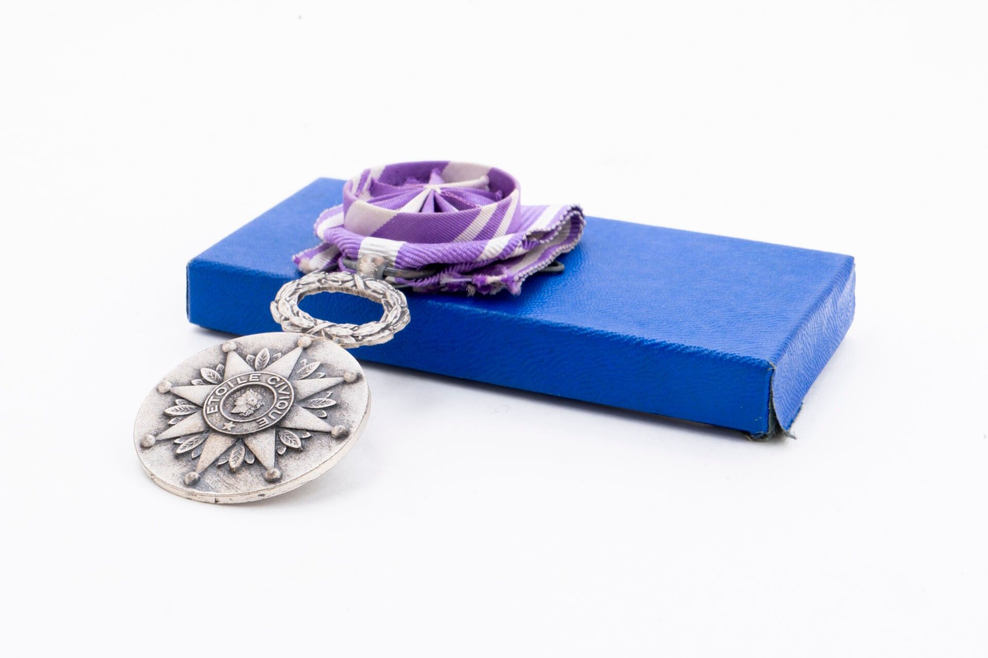 Objets d'art & Curiosités