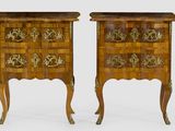 paire de commodes de style Louis XV en noyer et marqueterie