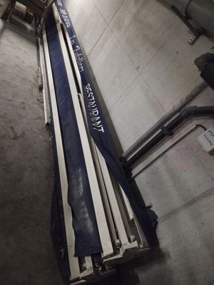 2 stores bannes manuels. Environ 5m30