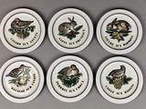 six dessous de verre ornés de motifs variés représentant des oiseaux et des fleurs