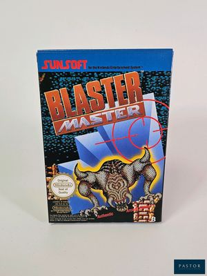 La boîte du jeu « Blaster Master » est posée sur une surface blanche.