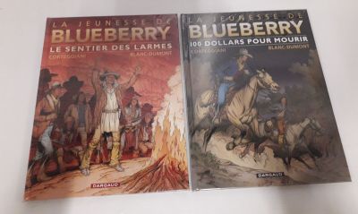Deux livres sur la myrtille et les aventures de la myrtille