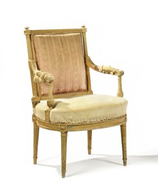 paire de fauteuils de style Louis XVI, fin du XIXe siècle