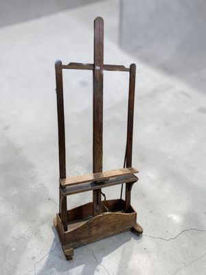 Chevalet d'atelier à crémaillère.