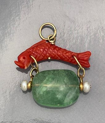 PENDENTIF en or jaune 18K (750 millièmes), centré d'une perl…