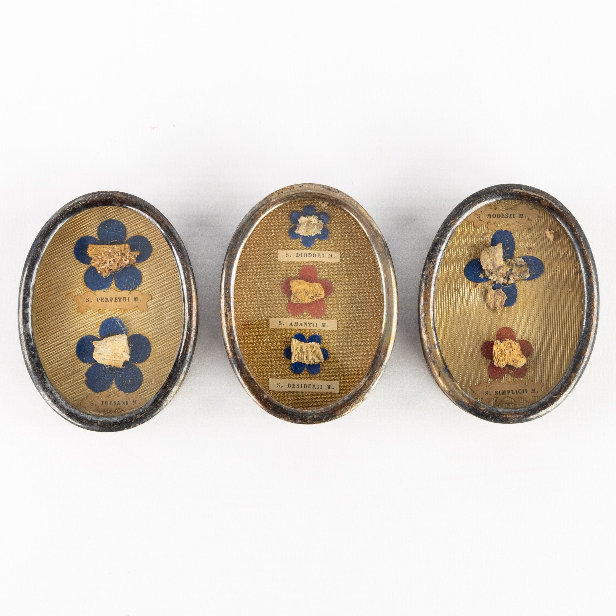 Objets d'art & Curiosités