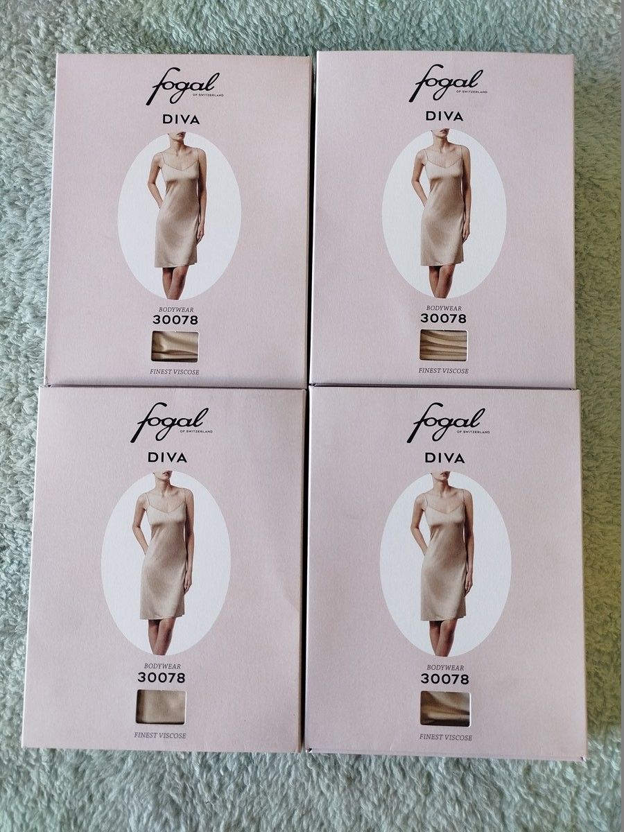 lot de 25 fond de robe de marque FOGAL (produit de très haute qualité) - Modèle : DIVA - taille M - colori : charme -...