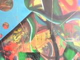 une image d'un tableau sur le mur d'un bâtiment