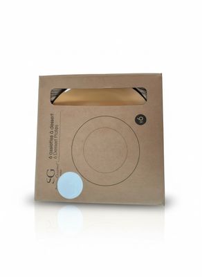 l'emballage est marron et comporte un cercle bleu