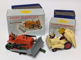 deux jouets Dinky Supertoys en boîte, dont un bulldozer et un bulldozer
