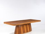 une image d'une table en bois sur fond blanc