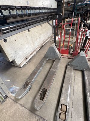 a large machine that is sitting in a warehouse