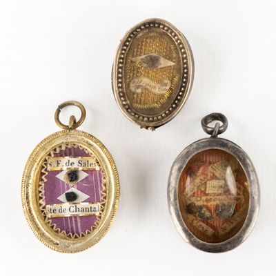 three different types of lockes are shown on a white surface
