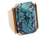 une image représentant une bague en or sertie d'une pierre turquoise