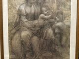 l'image d'un dessin représentant une femme tenant un enfant dans ses bras