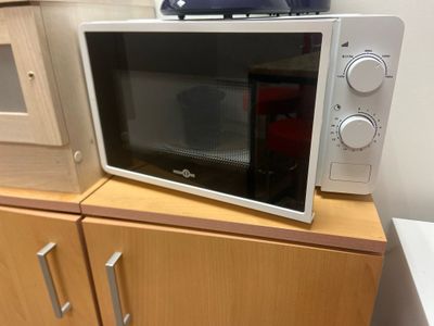 Four à micro-ondes de marque HIGH ONE - Photo 1