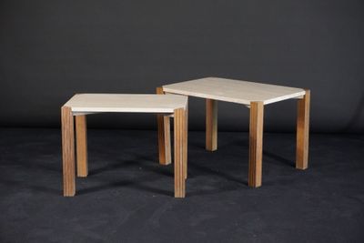 Suite de deux tables basses rectangulaires à structure en ch…