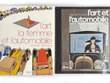 deux livres posés sur une table