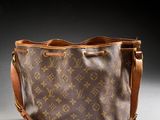 louis vuitton monogram canvas bucket bag