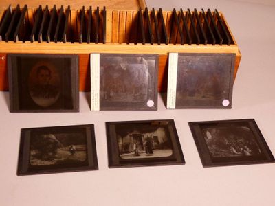 Vingt-neuf plaques positives sur la thématique religieuse do… - Photo 1