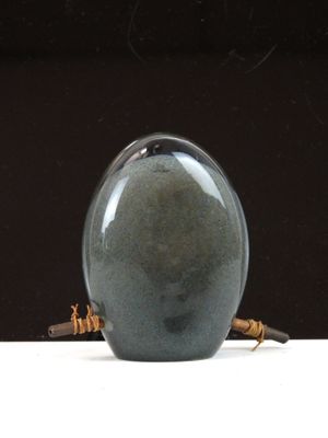 Vase galet creux en verre avec incrustation dans les tons de…