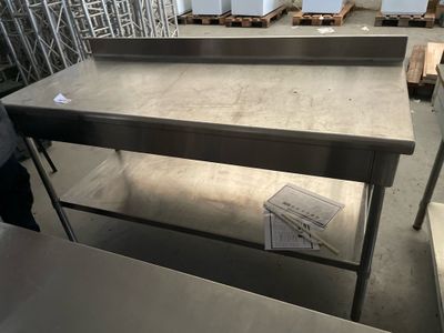 Table inox entretoisée 160 - Photo 1