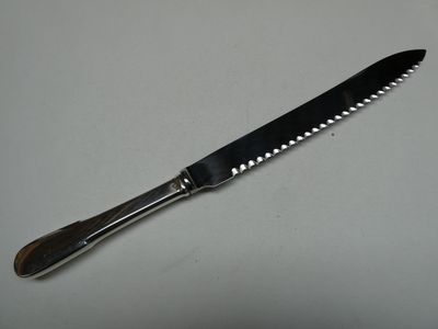 Couteau à pain à manche en argent massif, lame en inox, modè…