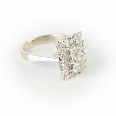 Bague en or gris orné d'un motif rectangulaire (13 x 10 mm) … - Photo 1