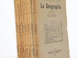 six livres sont empilés les uns sur les autres devant un fond blanc