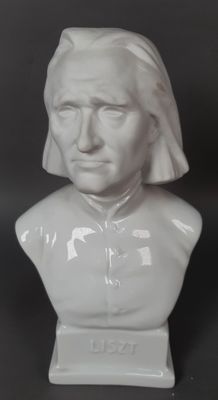 Buste de Liszt Porcelaine émailleée et biscuit